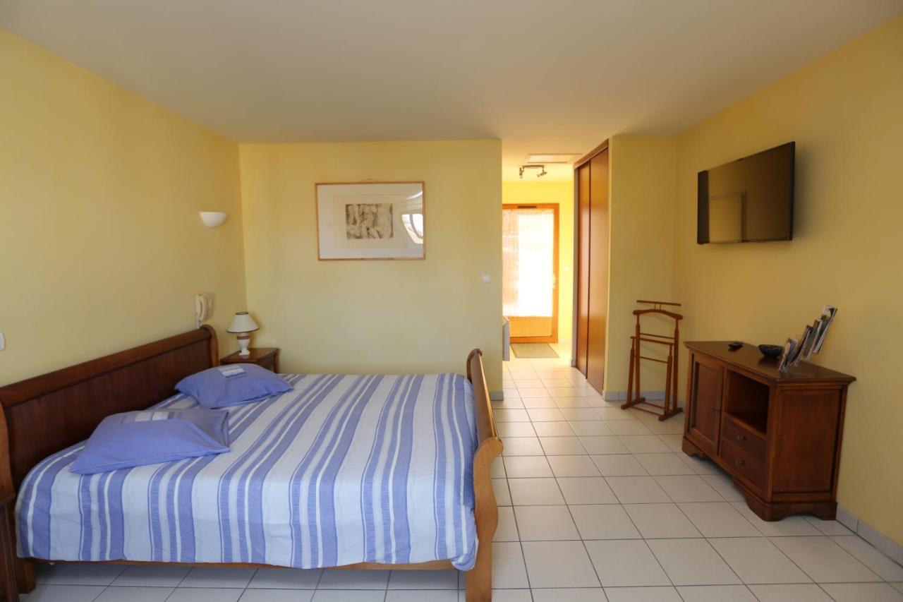 Hotel Le Relais Du Chateau Grignols  Екстериор снимка